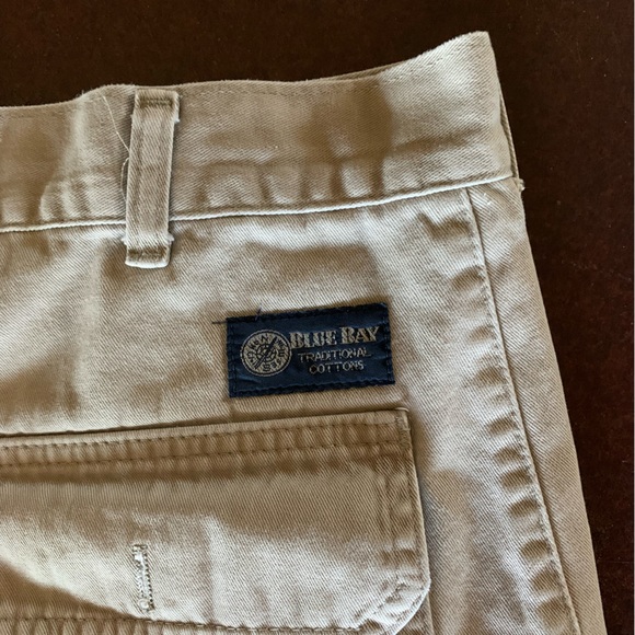 Vintage high waisted cargo shorts - Picture 3 of 3